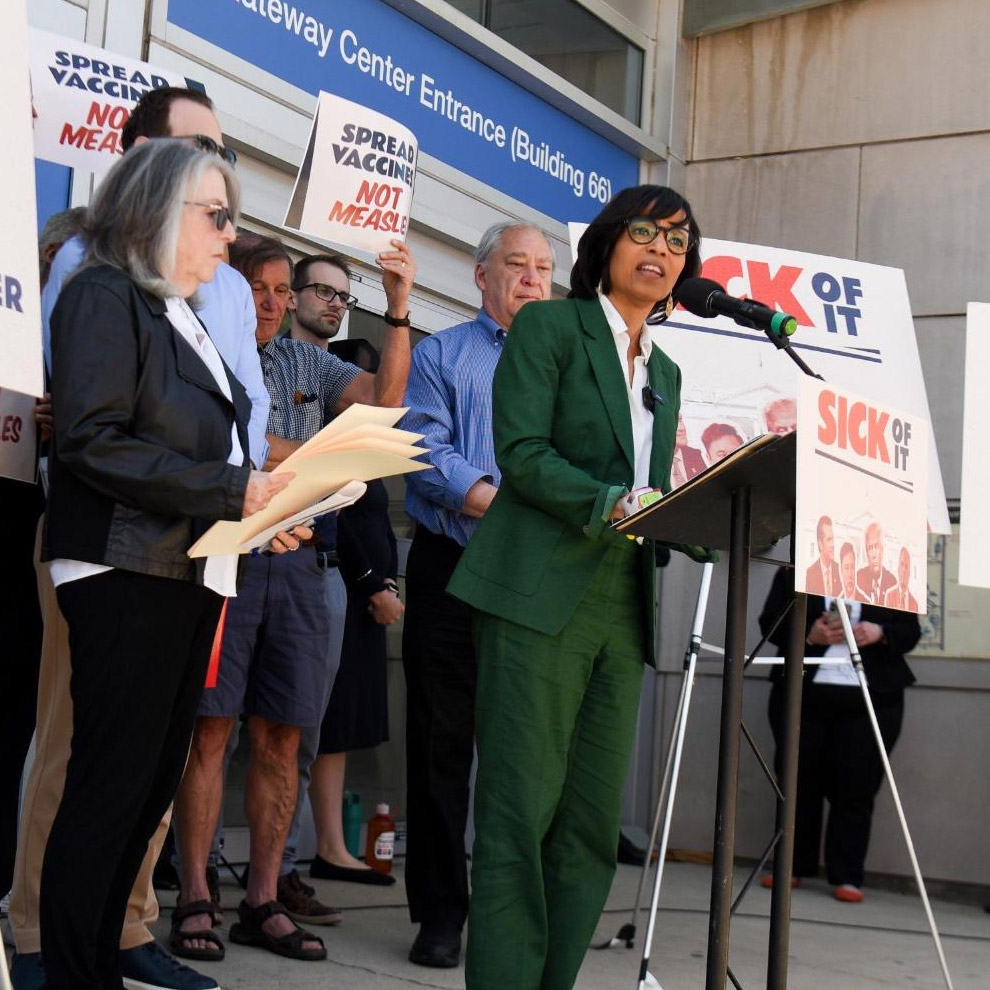 Photo of Angela D. Alsobrooks